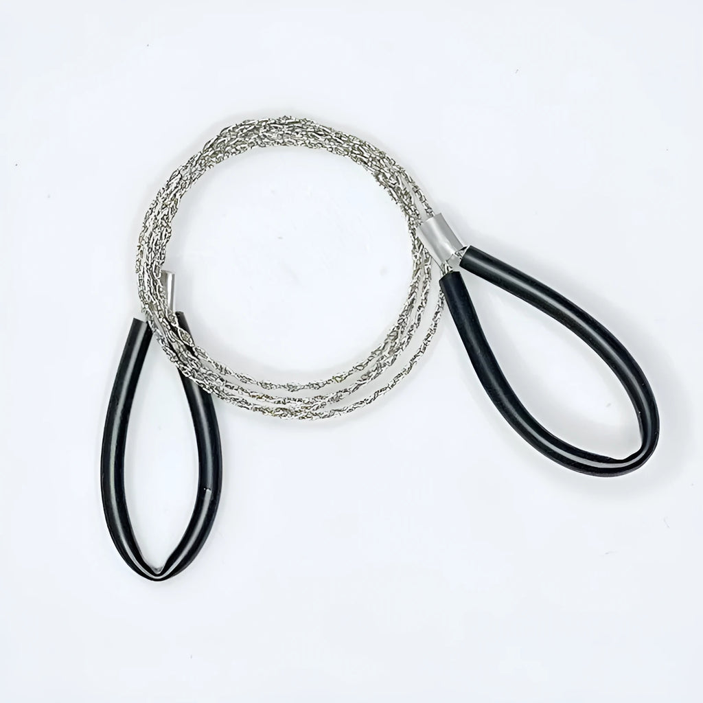 German stainless steel survival wire saw with leather case measuring 70cm total length for outdoor cutting tasks