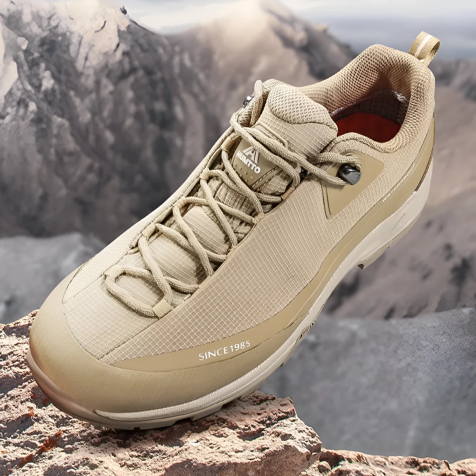 Men's low-top hiking boots with round toe design and lace-up closure in various colours
