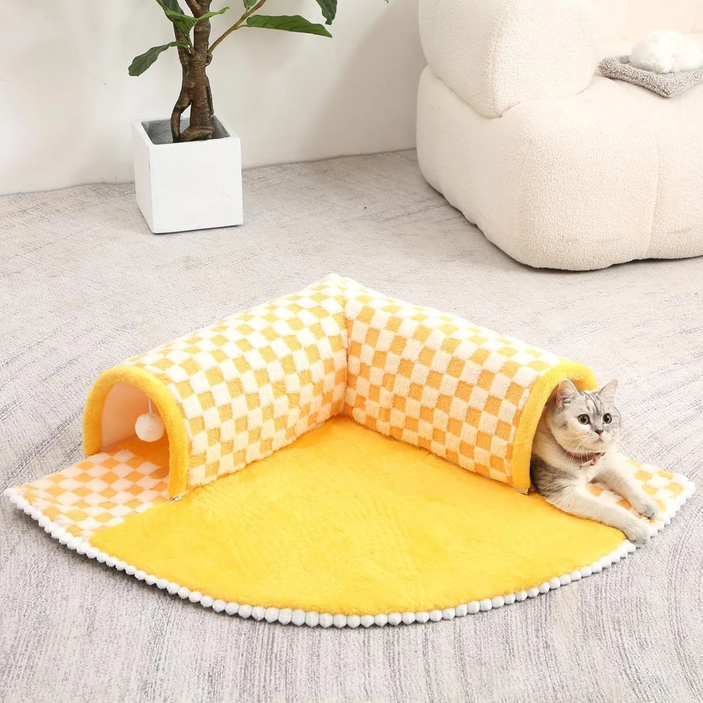 Fan-shaped plush pet bed tunnel for cats and dogs in 80x80x20cm size