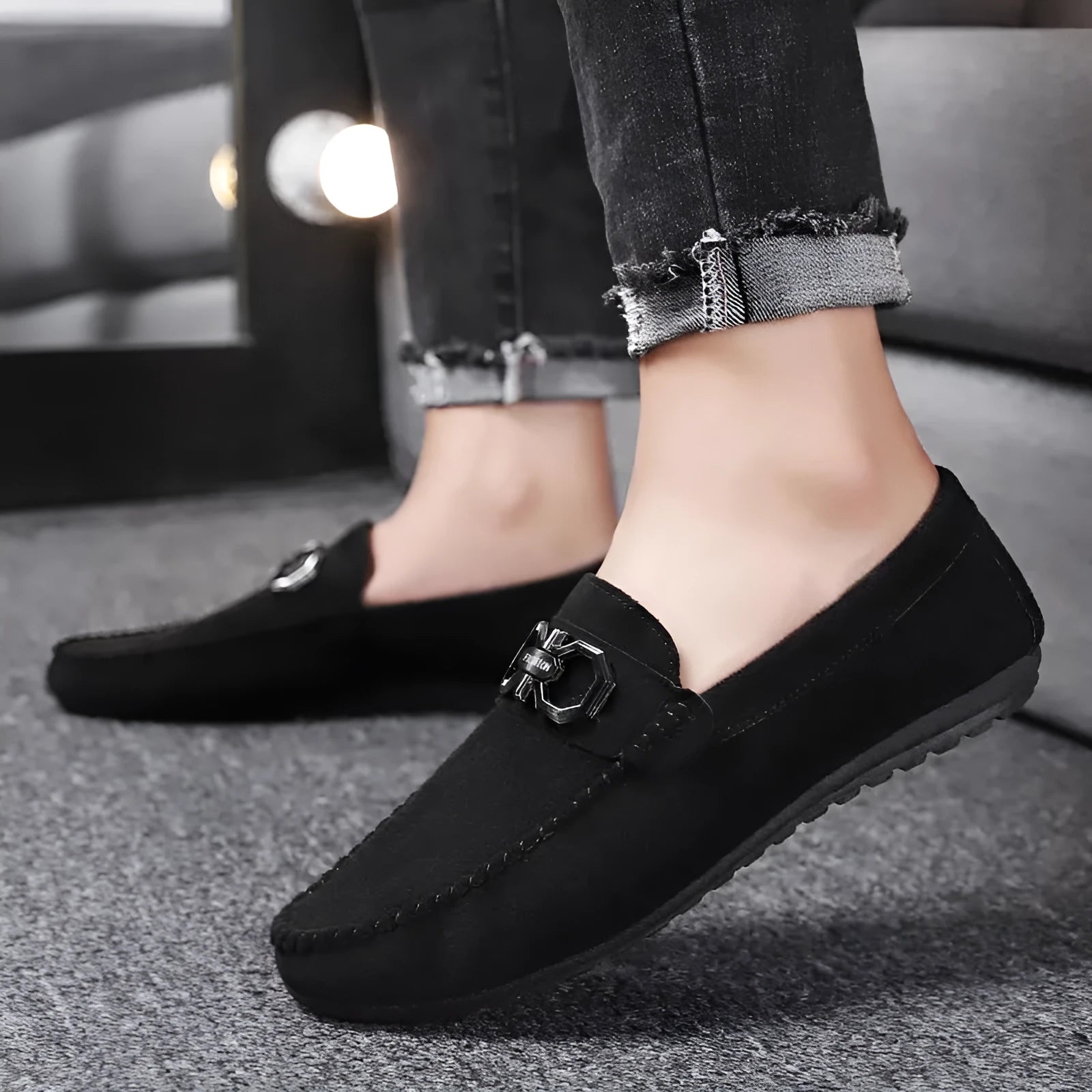 Men's casual shoes in black or grey with suede upper and rubber sole