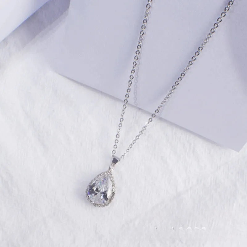 Women's rose gold rhinestone drop shape necklace with geometric design and alloy construction