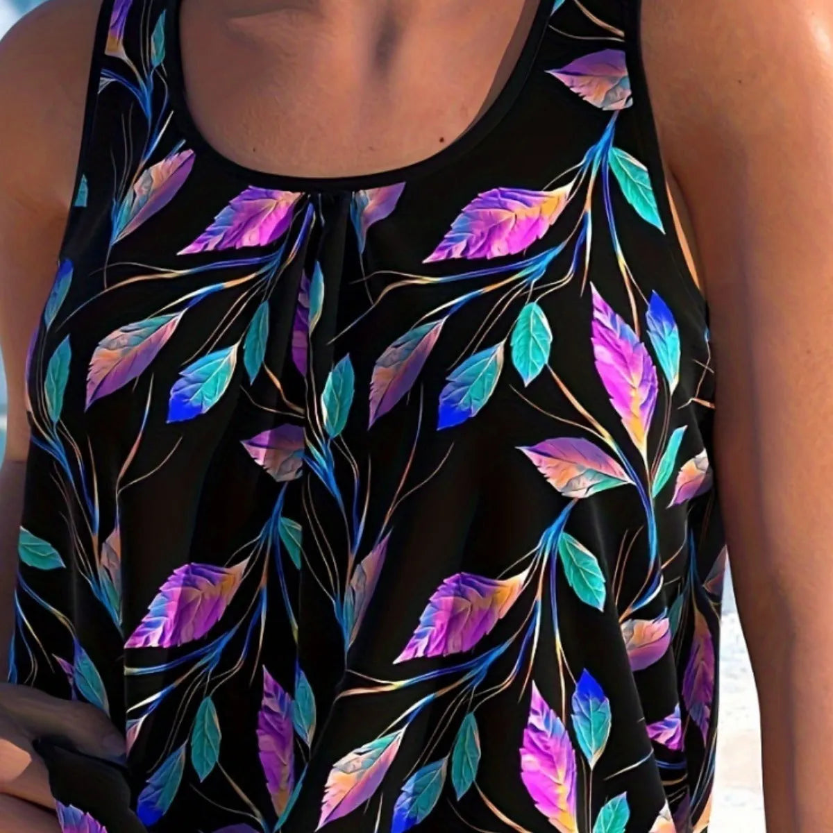 Women's leaf pattern split bikini swimwear set in solid colour with top and shorts