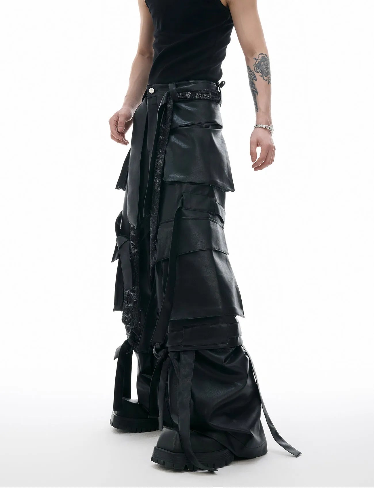 Black retro multi-pocket trousers with quilted stitching and ribbon accents in loose fit
