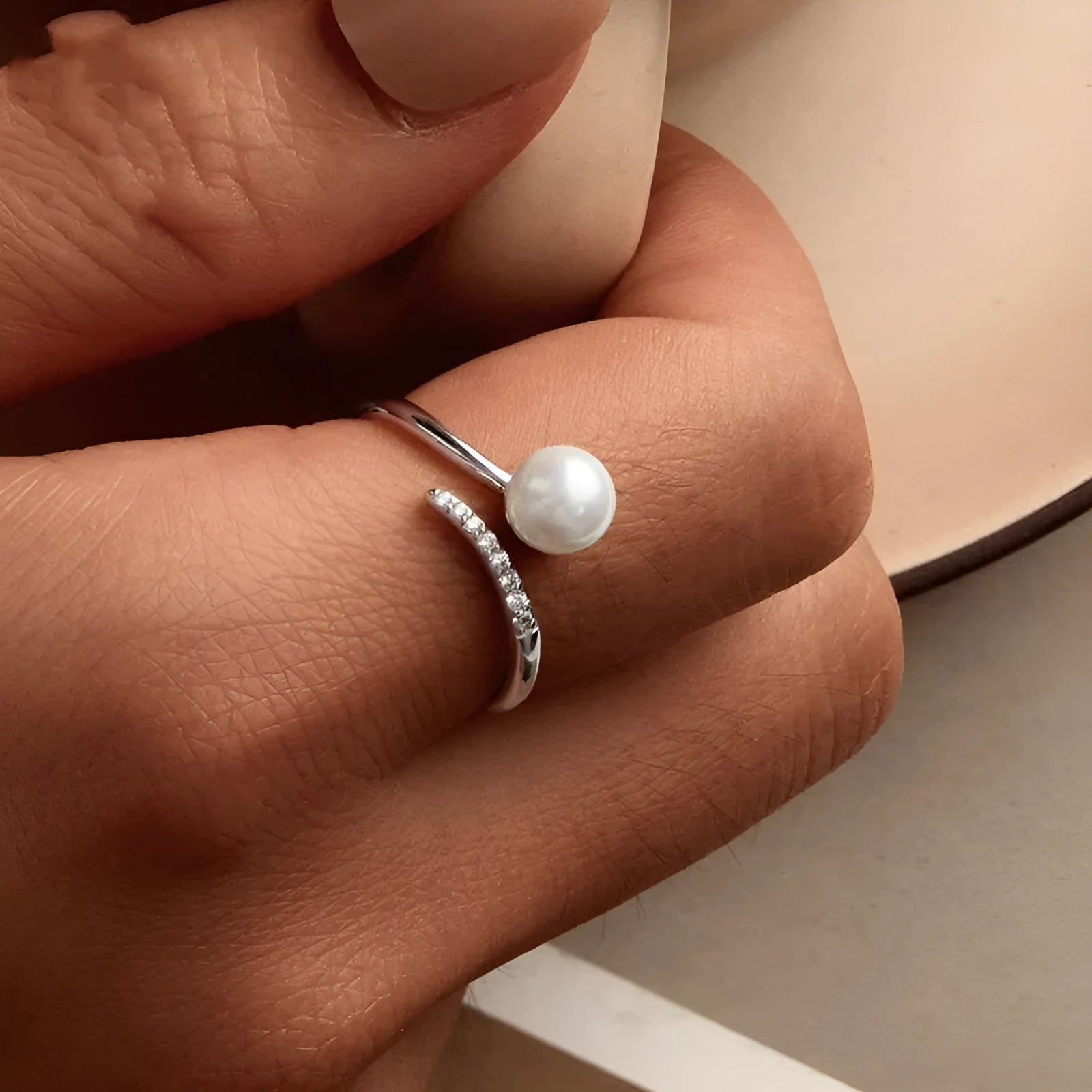 S925 sterling silver ring with shell pearls and open adjustable loop for size 8
