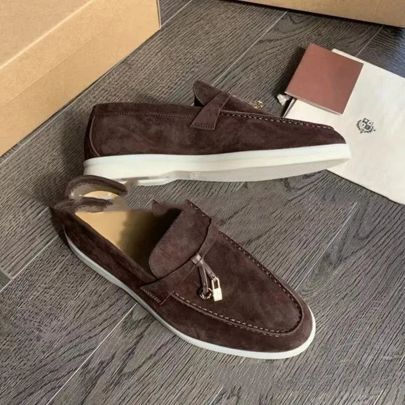 Gommino slip-on casual loafers with round toe, steel-head detail, and artificial PU upper