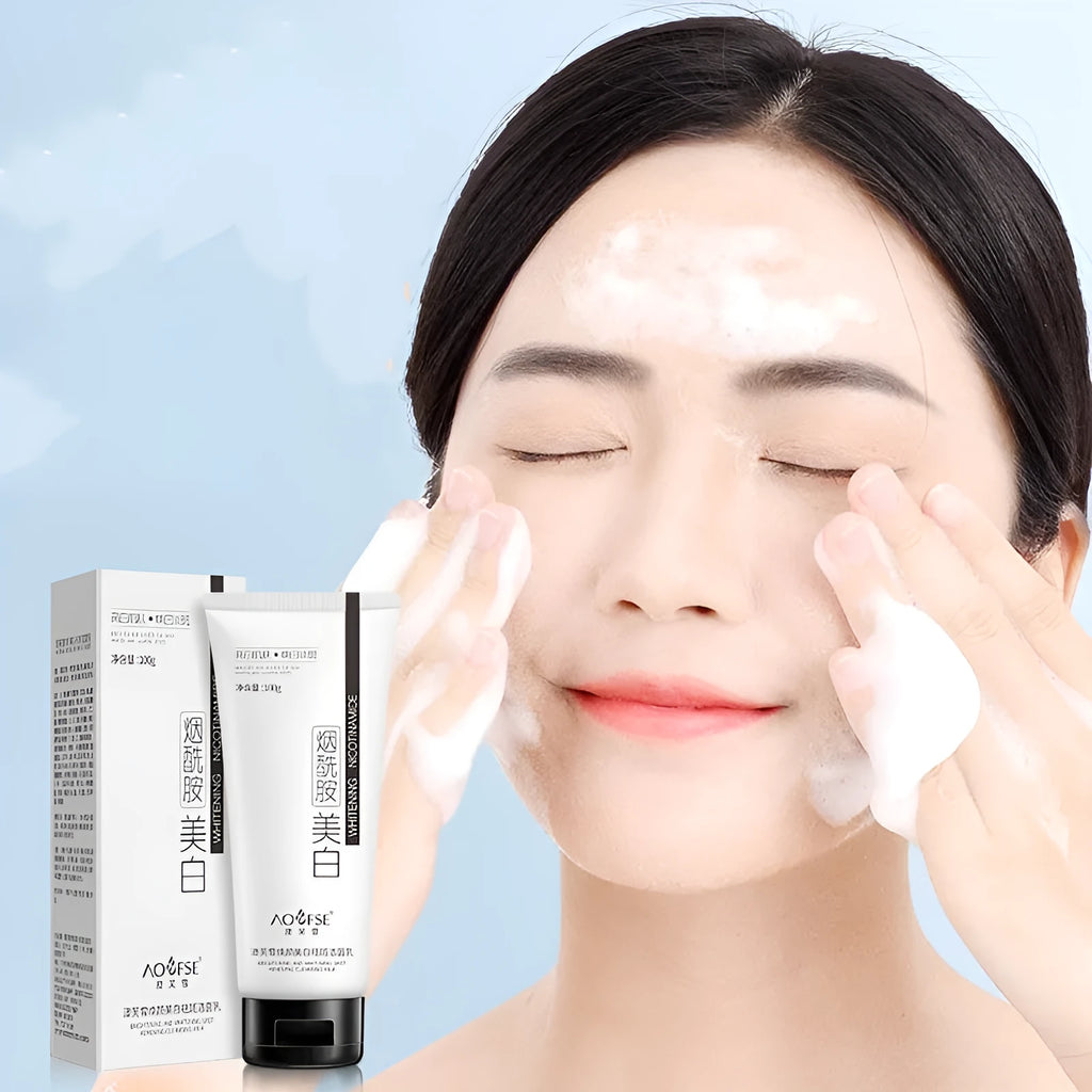 White 100ml whitening and freckle removing facial cleanser bottle for pore cleansing