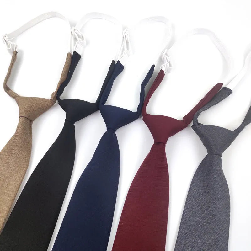 Men's solid colour cotton bow tie in arrow-type style on a white background