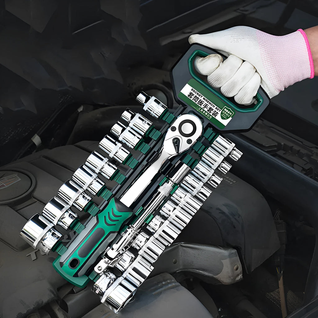 Multi-function socket casing ratchet wrench set in metric sizes with tool steel construction