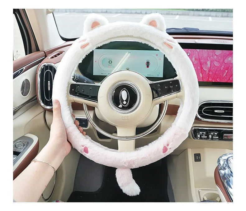 Plush thermal car steering wheel cover with embroidered cartoon pattern measuring 38cm diameter