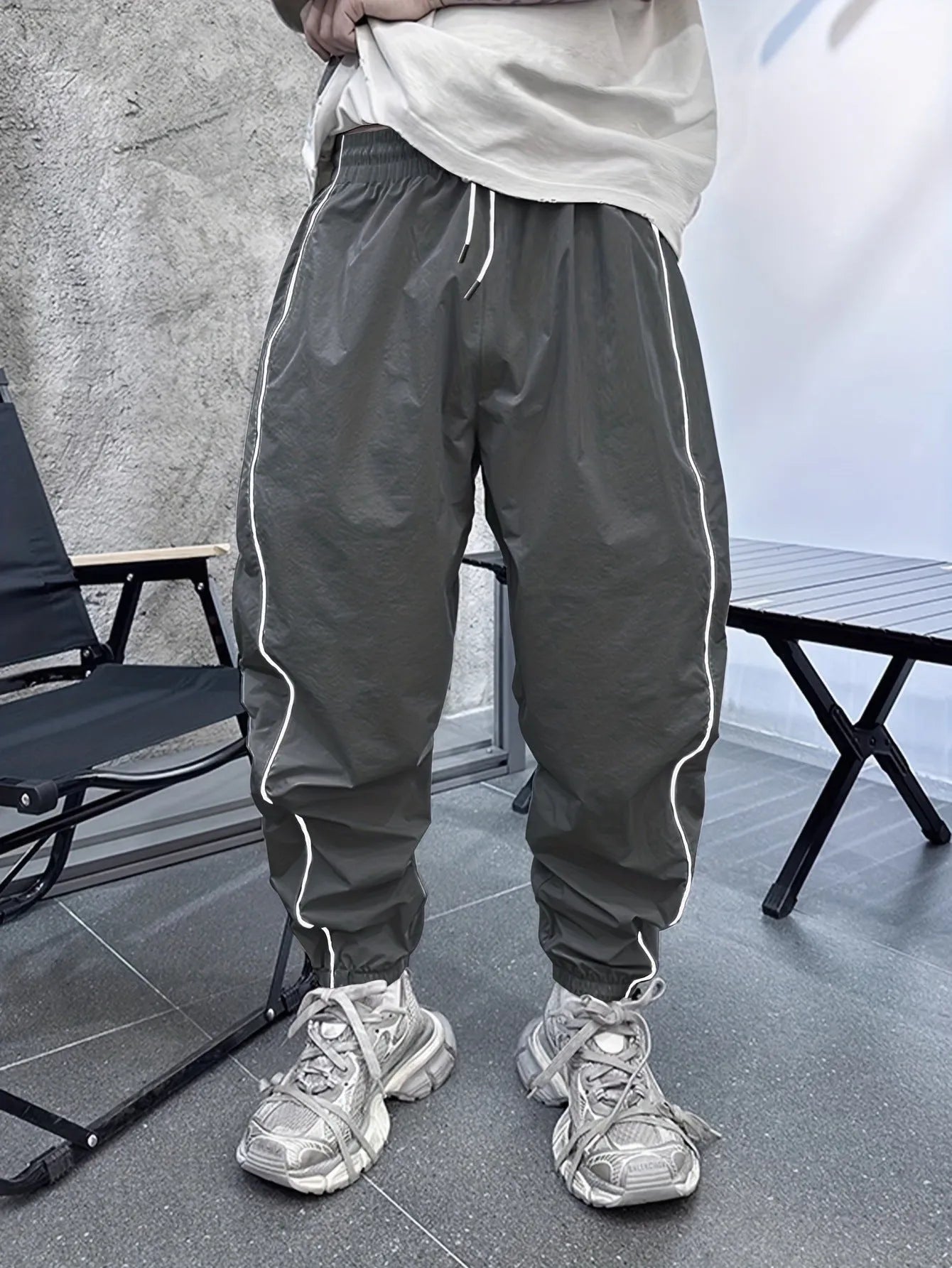 Men's loose style casual sports trousers in bamboo fibre fabric with cropped length