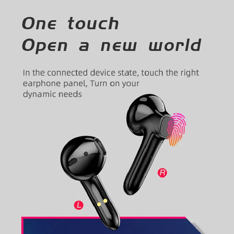 Wireless Bluetooth gaming headset with low latency audio and noise reduction technology